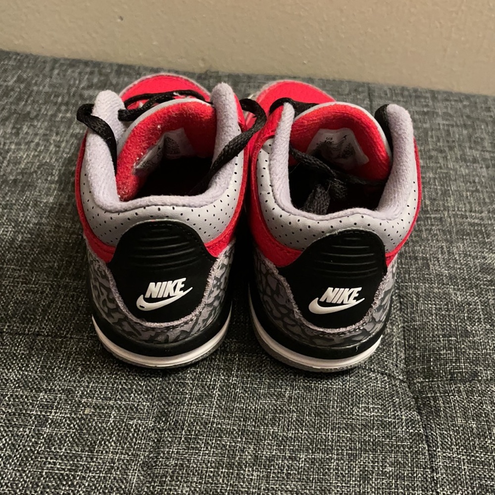 Jordan 3 - Picture 3 of 4